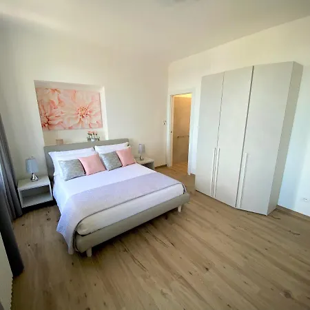 Penzion Five Flowers Terst