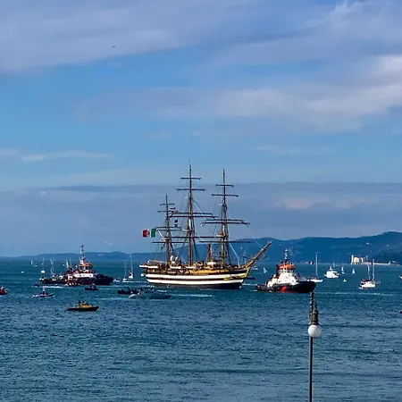 Gasthuis Five Flowers 4*