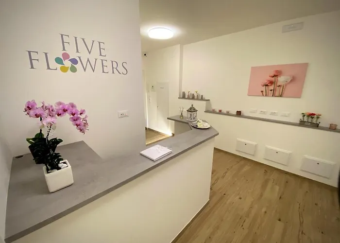 Five Flowers Gasthuis