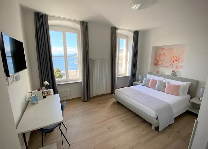 Five Flowers 4* Triëst