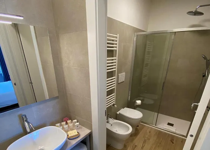 Πανσιόν Five Flowers 4*