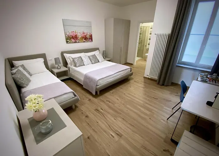 Πανσιόν Five Flowers