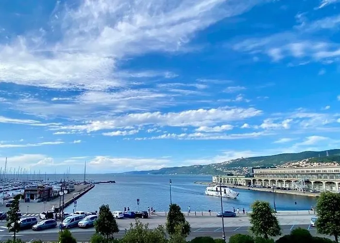 Gasthuis Five Flowers Triëst