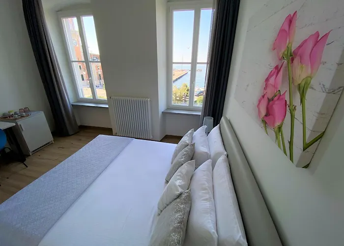 Five Flowers Τεργέστη